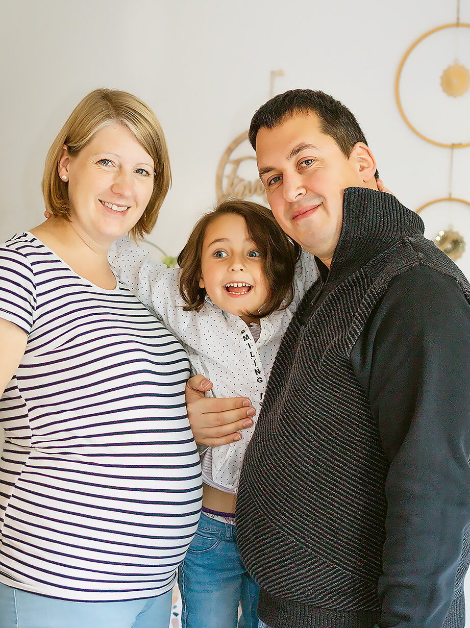 familienfotografie famile family babybauch bellybutton saarland deutschland schwangerschaft